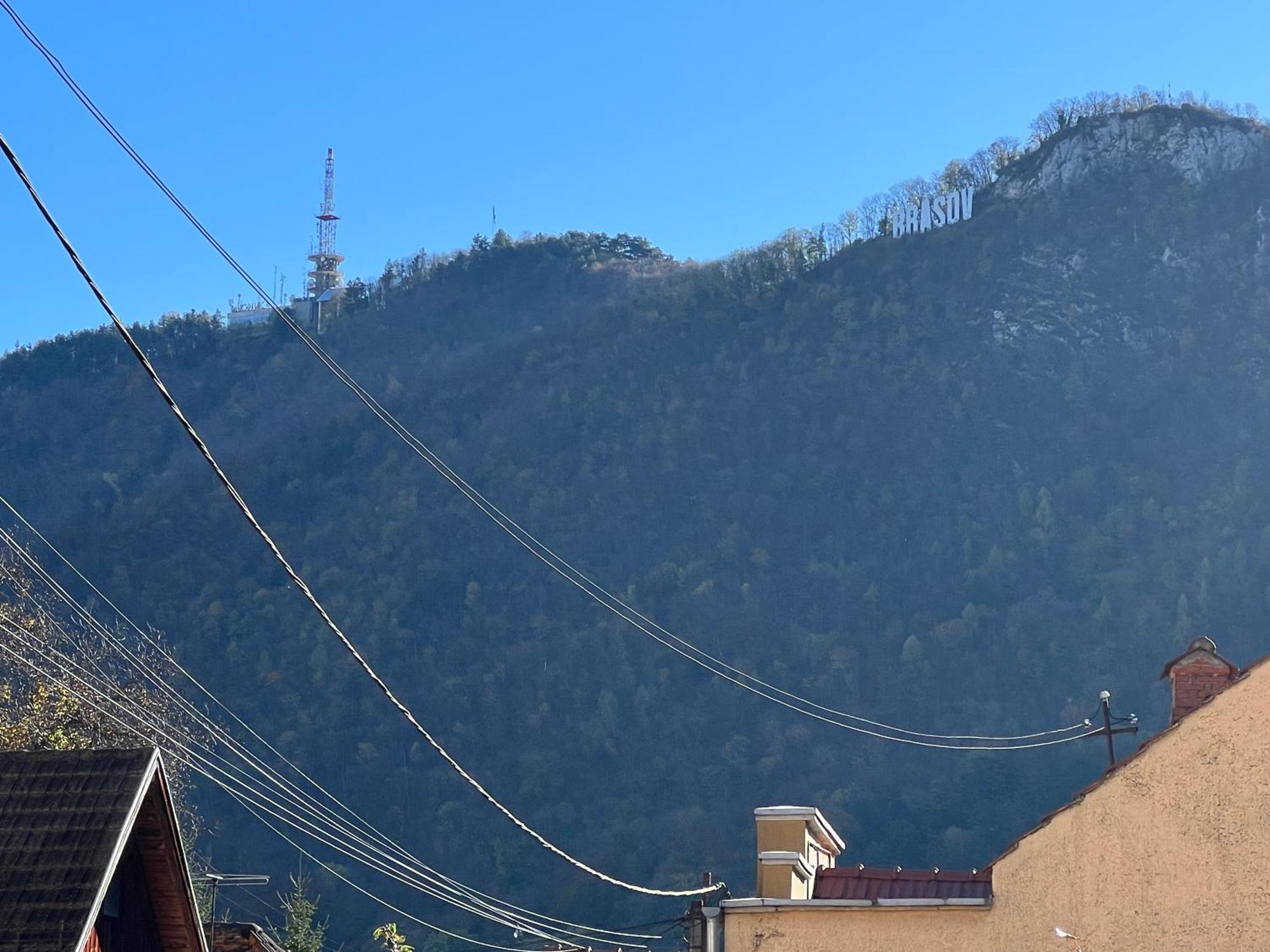 Вилла Retro House Mountain View Брашов Экстерьер фото