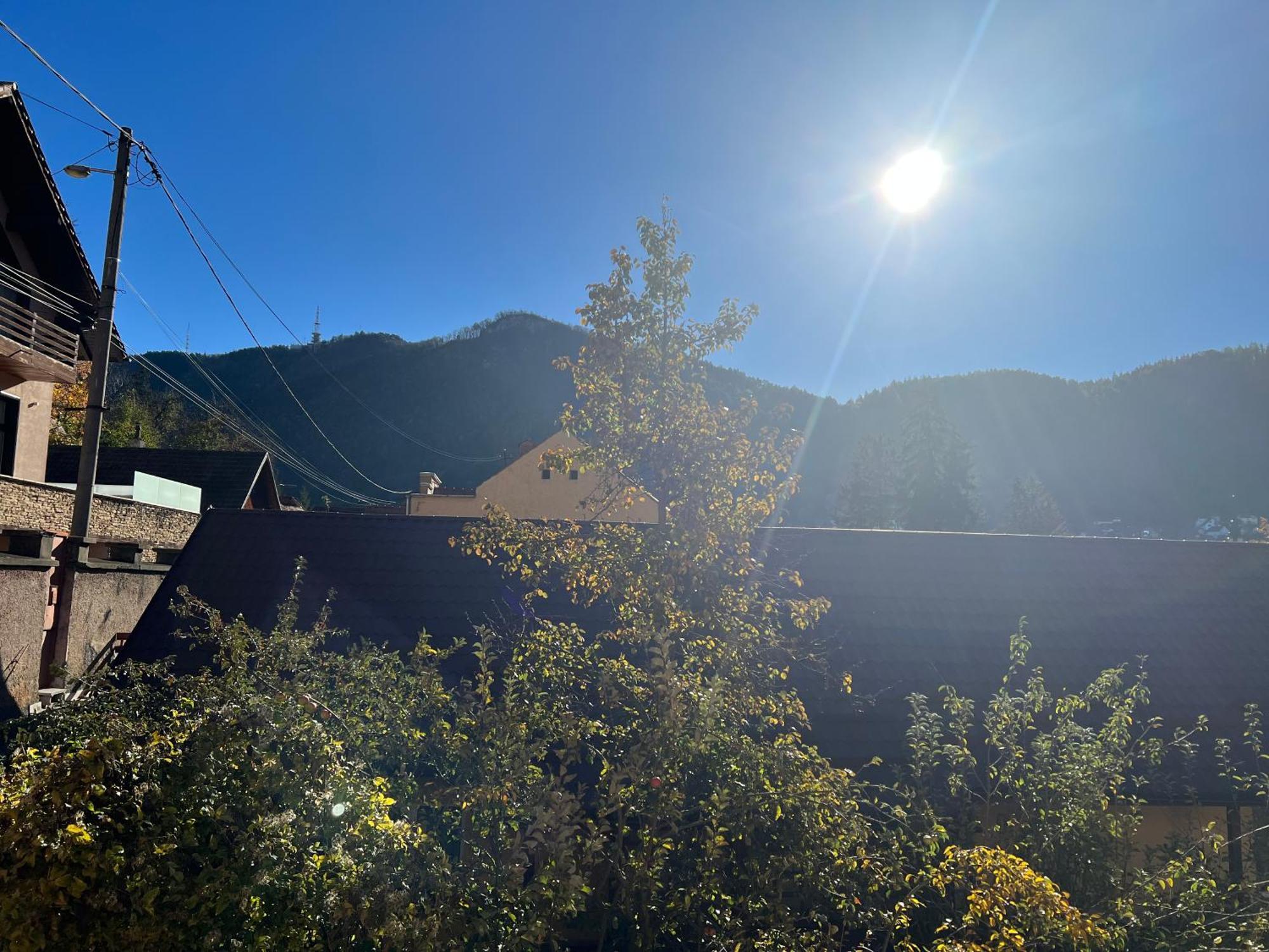 Вилла Retro House Mountain View Брашов Экстерьер фото